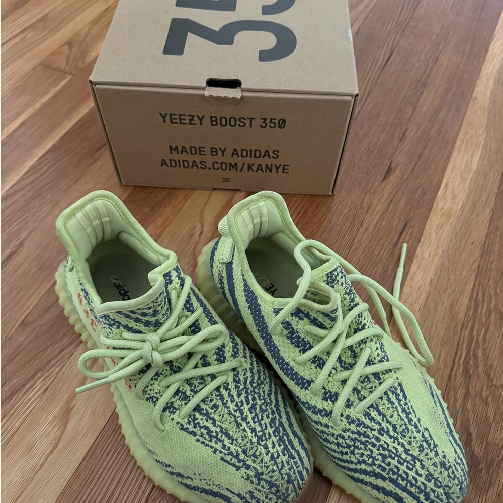 Adidas Yeezy Boost 350 - Picture 12 of 17